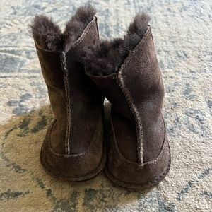 Infant/Toddler Ugg Boots, size S
